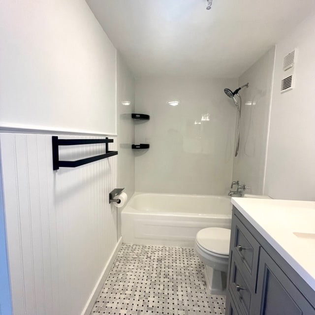 Bathroom 2 - 400 E Colonial Dr
