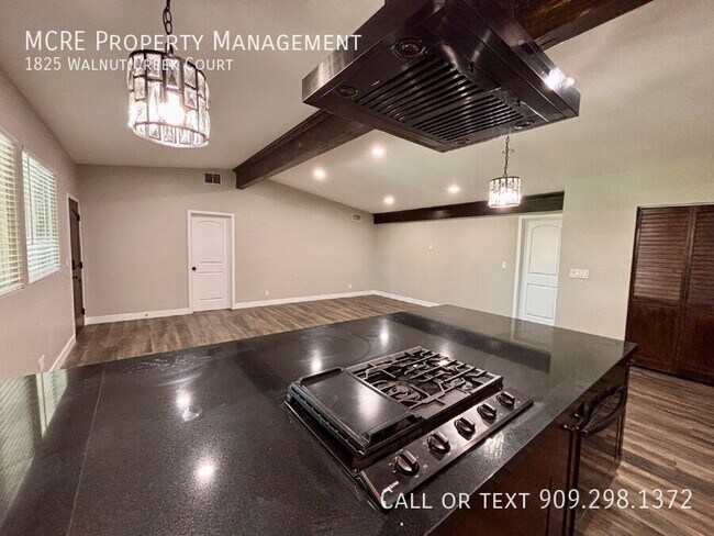 Building Photo - 1825 Walnut Creek Ct