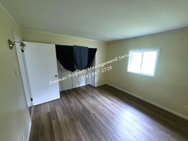Building Photo - 129 Kennard Rd