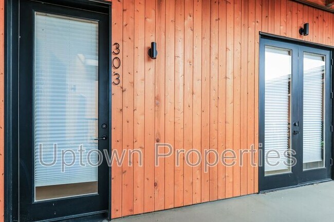 Building Photo - 1515 N Rosa Parks Way