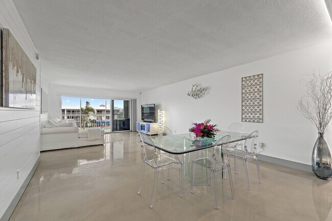 Building Photo - 100 Waterway Rd