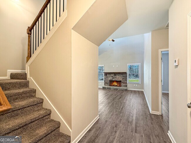 Building Photo - 6369 Woodland Station Dr