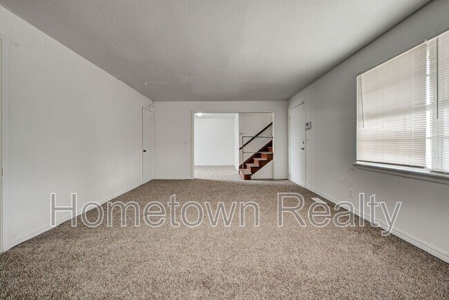 Building Photo - 821 NE 81st St