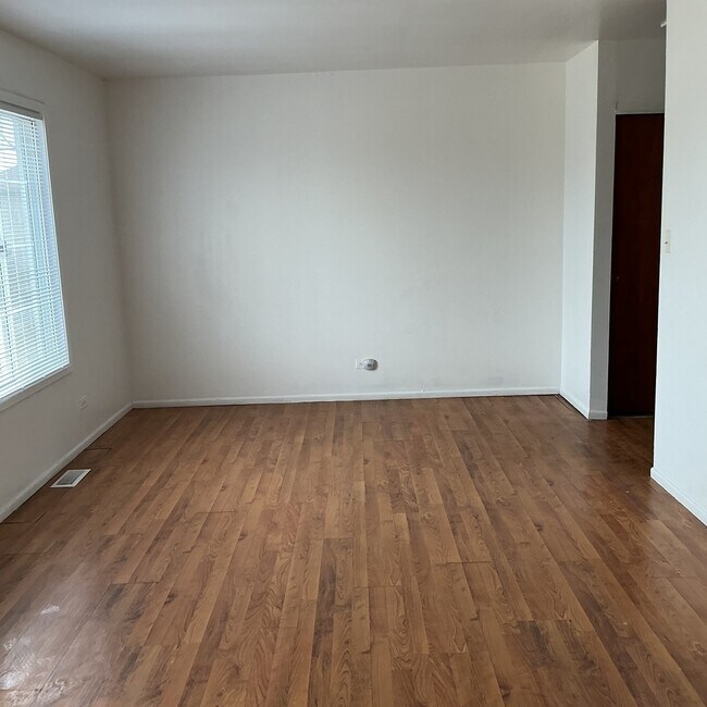 Building Photo - 2333 Windsor Ln