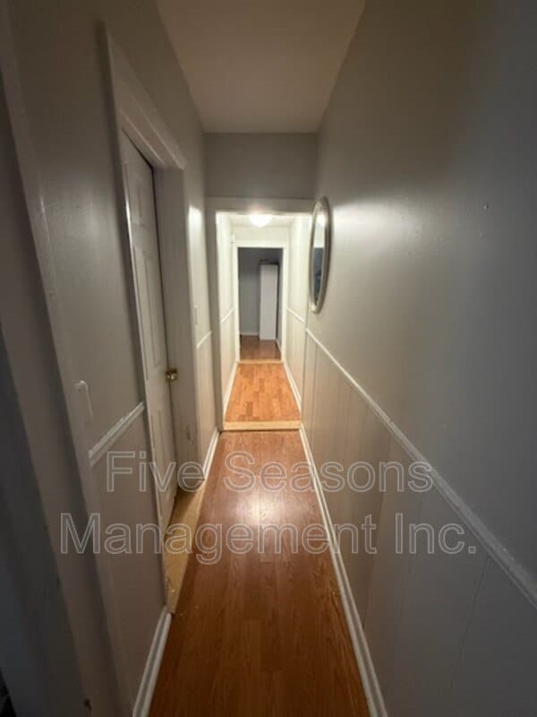 Building Photo - 28-30-30 Conger Ave