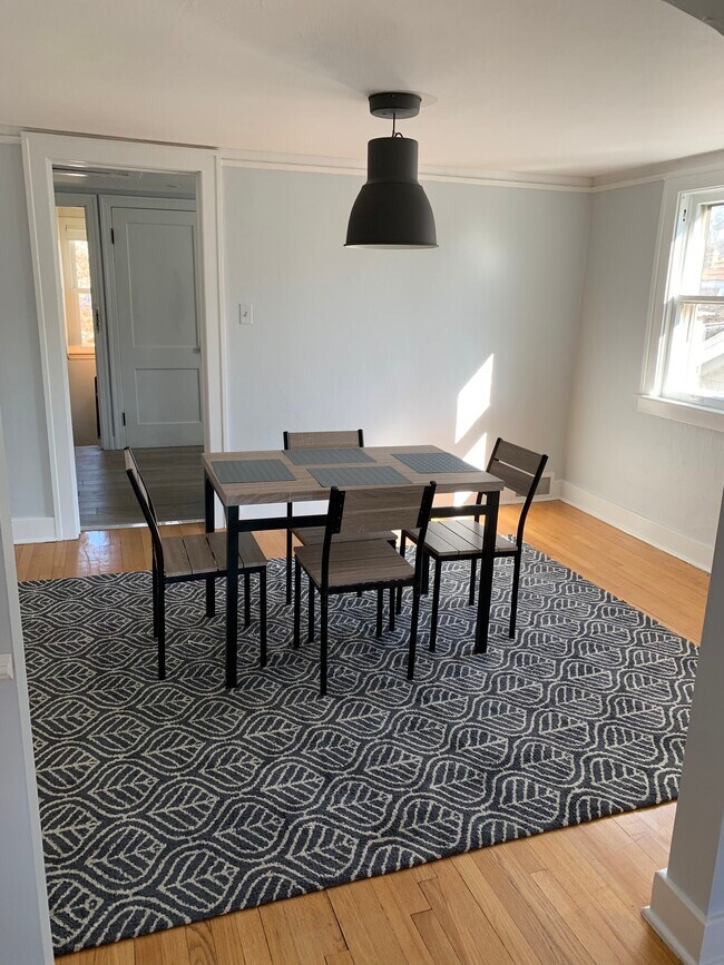 Building Photo - 1222 Beaconsfield Ave