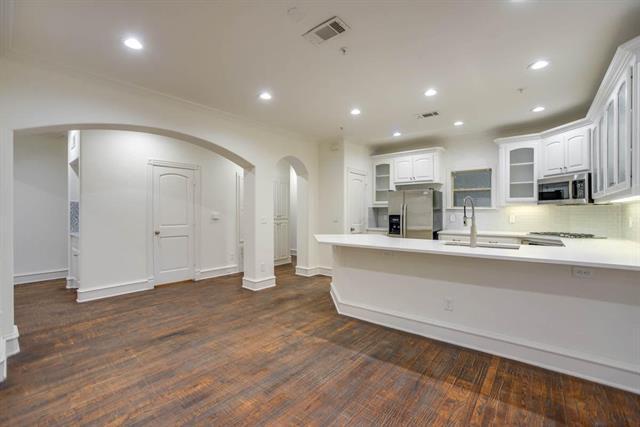 Building Photo - 4110 McKinney Ave