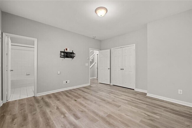 Building Photo - 3642 Gambrell Ln