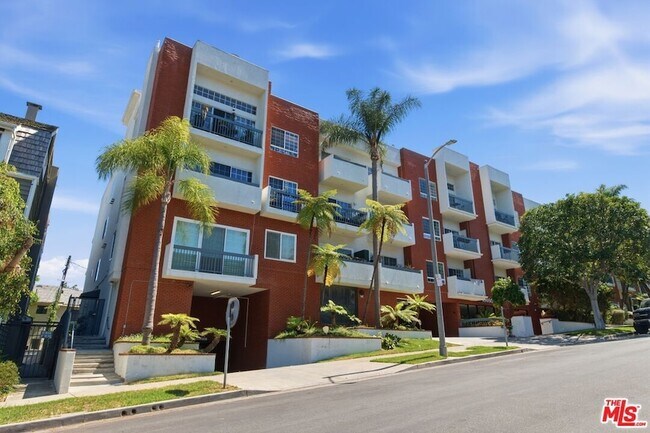 Building Photo - 10650 Kinnard Ave