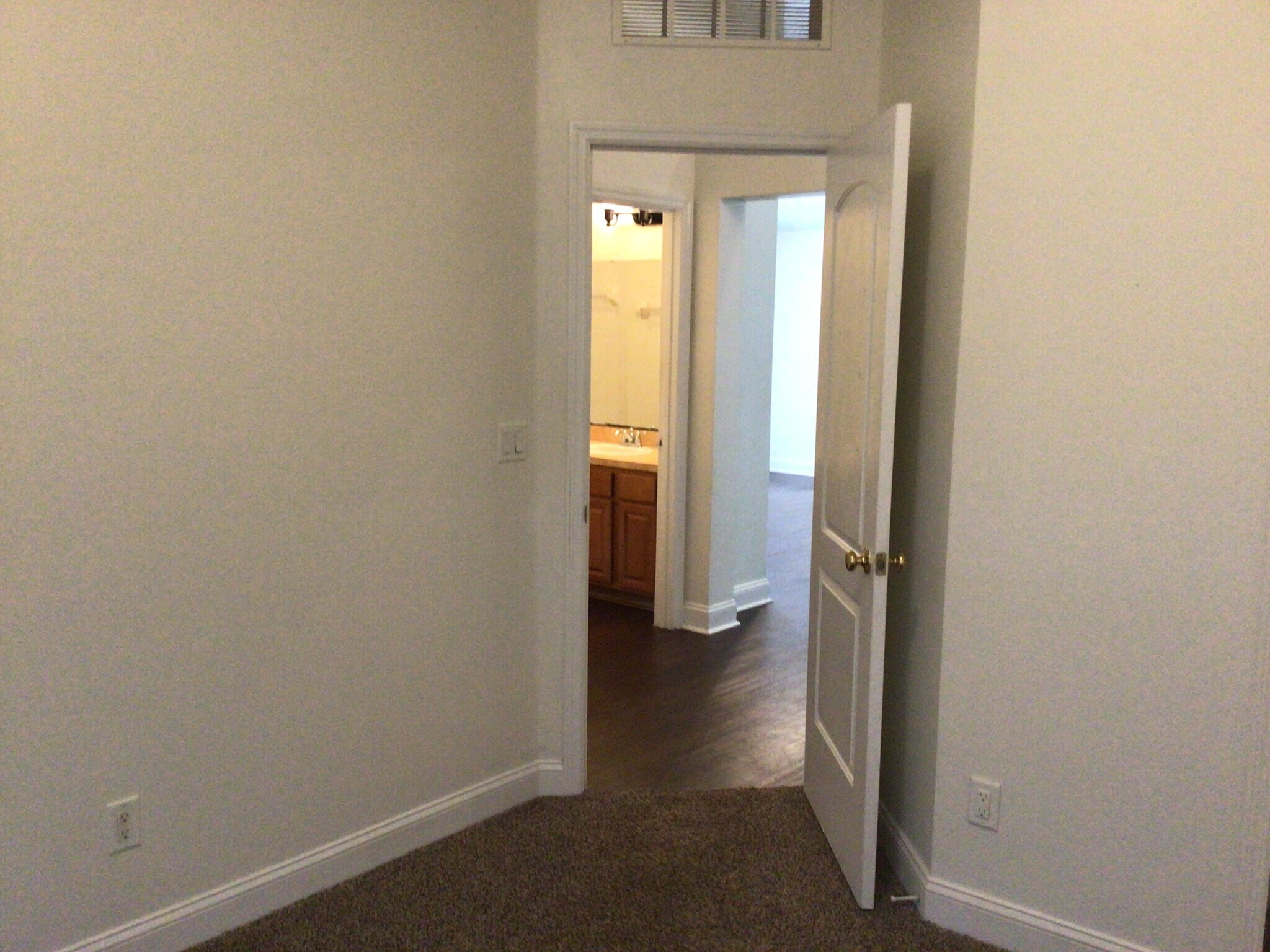 Building Photo - 11551 Oak Meadow Ln