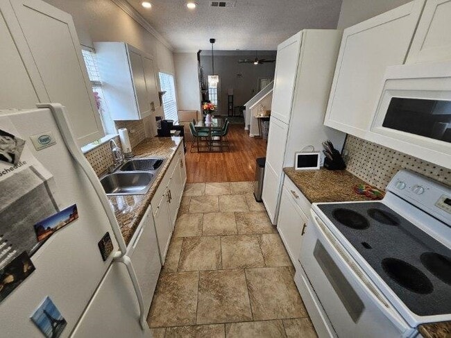 Building Photo - 5051 Mint Hill Ct