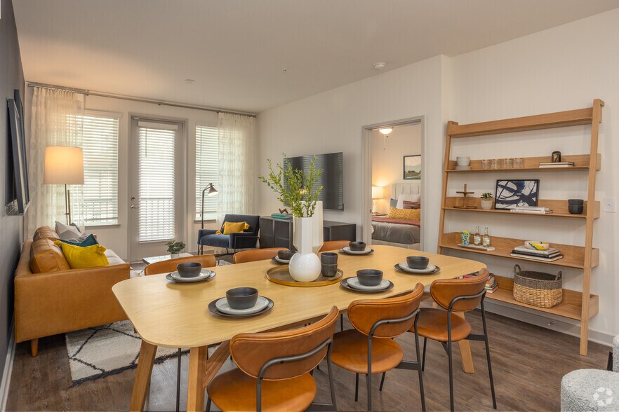 2BR, 2BA - 1,169SF - The Felix