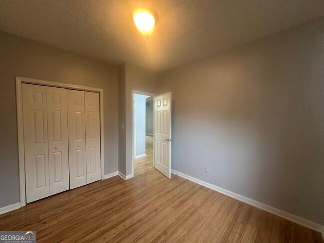 Building Photo - 6773 Oakleigh Dr