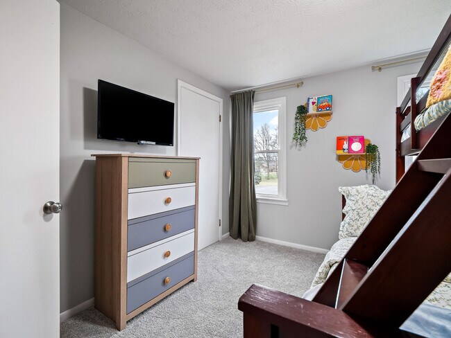 Building Photo - 32071 Lake Rd