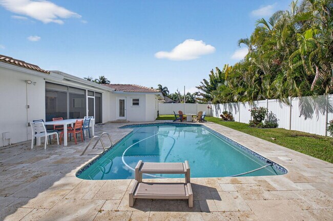 Building Photo - 1010 SW 2nd St