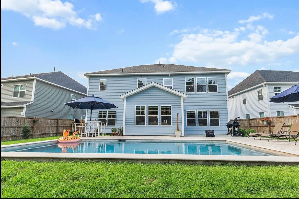 Building Photo - 256 Fiddleback Dr