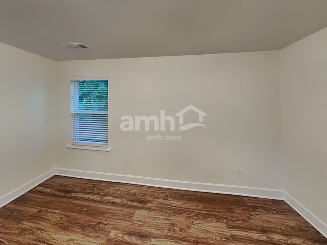 Building Photo - 807 Mary Beth Ct