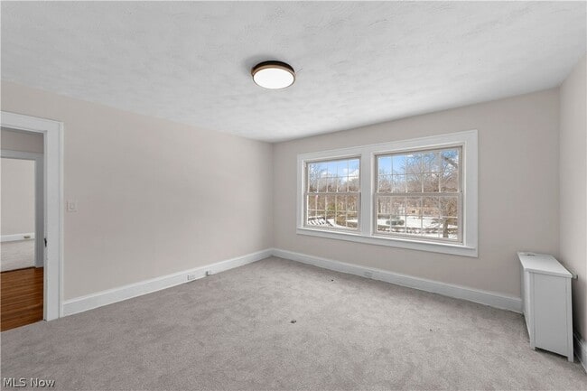 Building Photo - 867 East Blvd