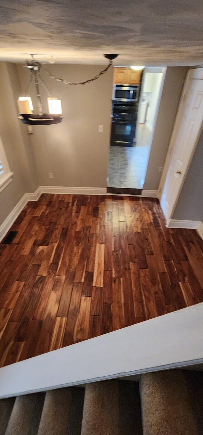 Building Photo - 1314 Sarah St