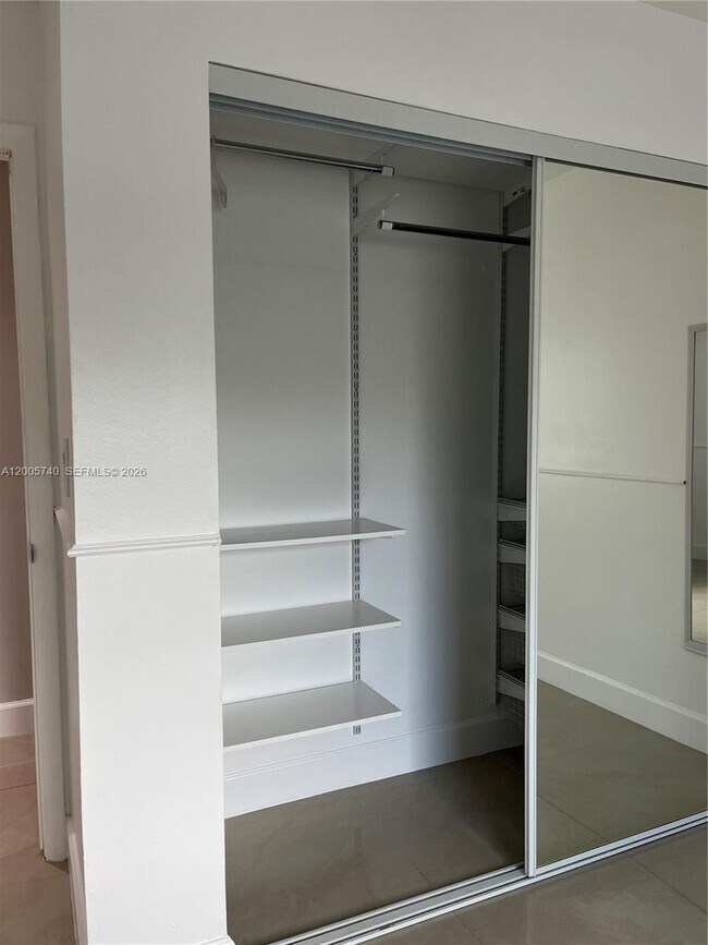 Building Photo - 6661 SW 137th Ct