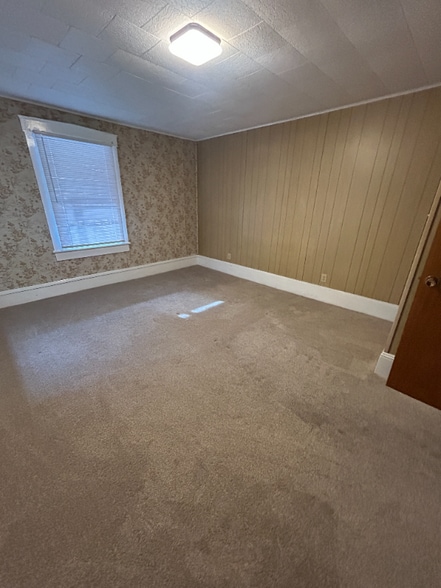 Building Photo - 638 6th St