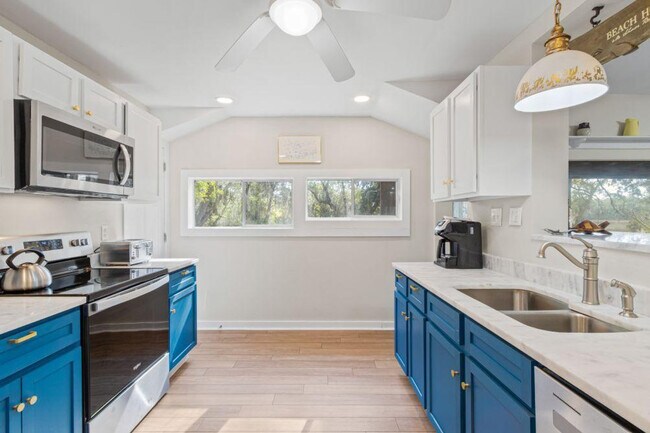 Building Photo - 11520 Council Ln