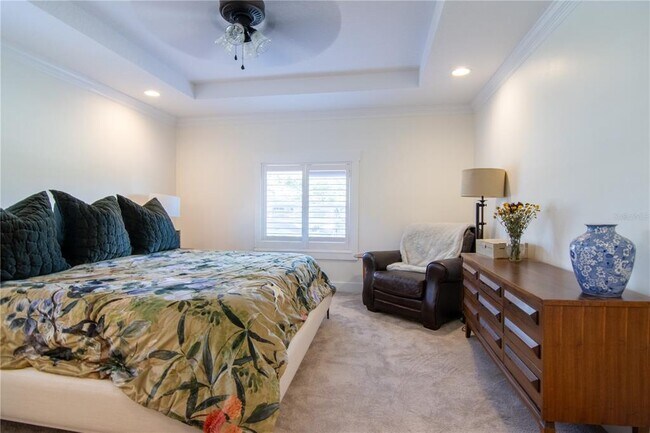 Building Photo - 600 43rd Ave NE