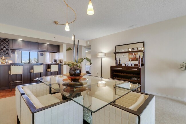 Building Photo - 601 S Seas Dr