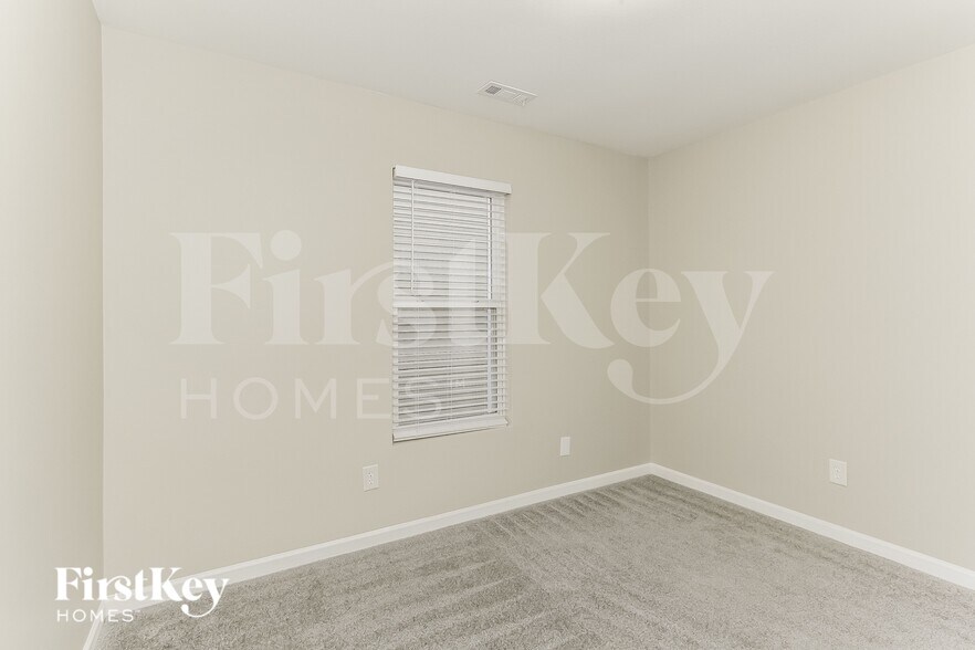 Building Photo - 7307 Woodbourne Ln