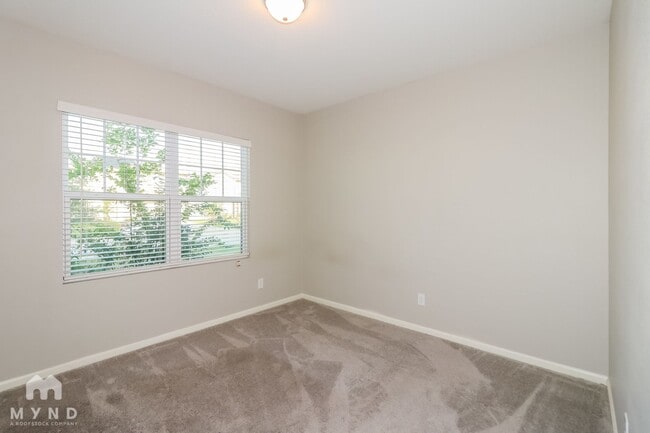 Building Photo - 1016 Lacebark Pne Ln