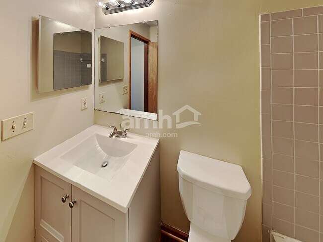 Building Photo - 7181 Candlestone Dr