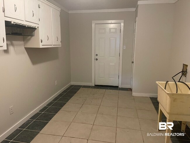 Building Photo - 107 Brentwood Dr