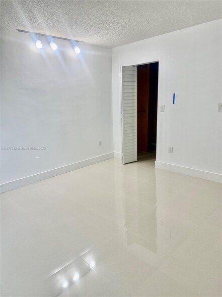 Building Photo - 11780 SW 18th St