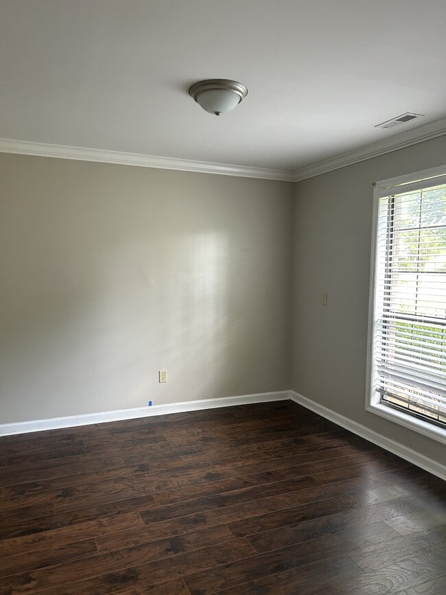 Building Photo - 261 Mcgough Blvd