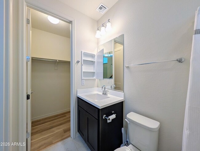 Building Photo - 5902 N 86th Dr