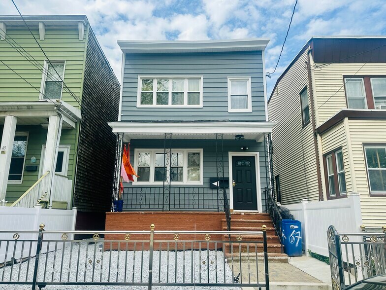Building Photo - 67 Winfield Ave