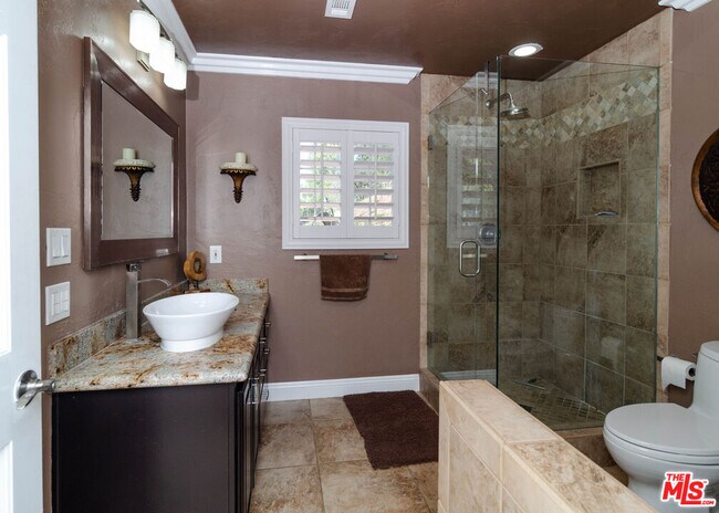 Building Photo - 15845 Condor Ridge Rd