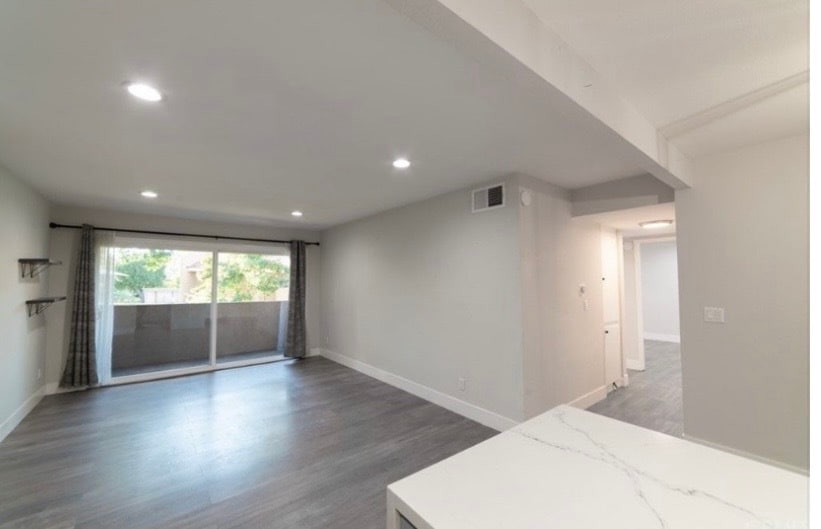 Building Photo - 1001 W MacArthur Blvd