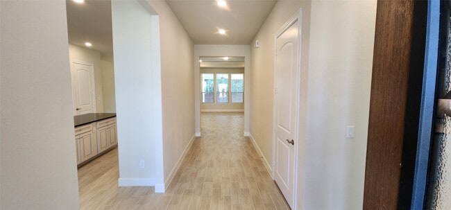 Building Photo - 353 Gotland Russ Ln