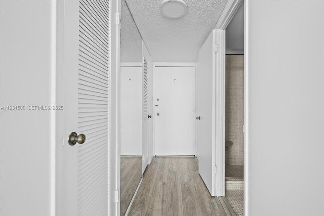 Building Photo - 18081 Biscayne Blvd