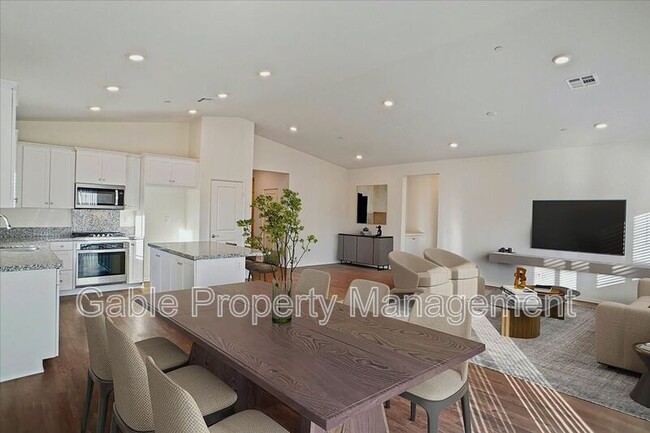 Building Photo - 4314 W Ave J 1