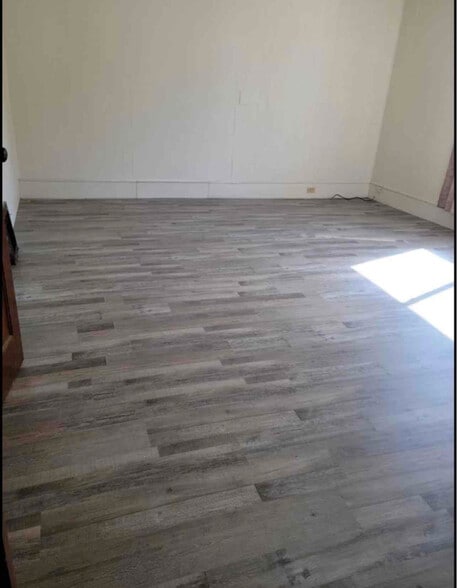 Building Photo - 600 18th St