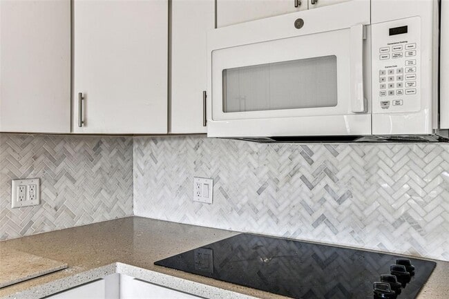 Building Photo - 2455 Finlandia Ln