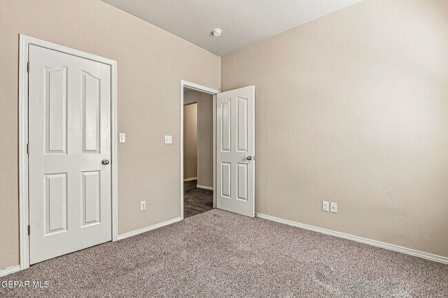 Building Photo - 14832 Orsten Artis Ave