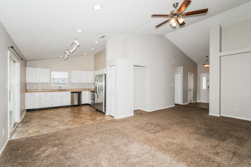 Building Photo - 5309 Waterton Lakes Dr