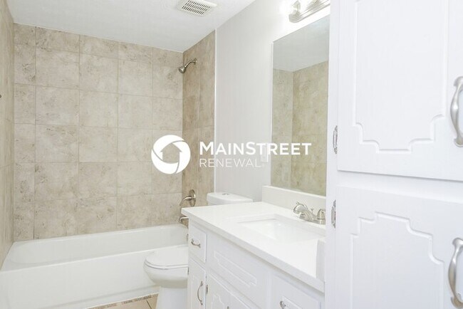 Building Photo - 4 Bedroom Pet-Friendly Home in Conyers, GA with Main Street Renewal