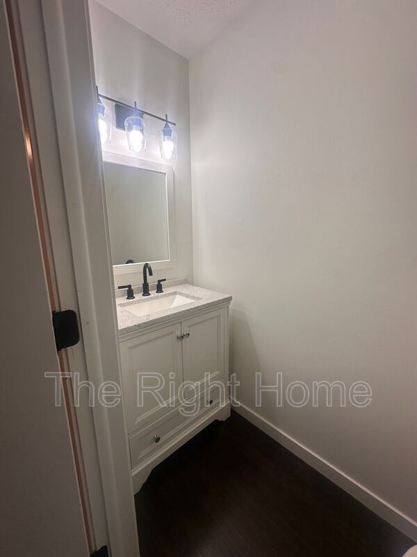 Building Photo - 11736 Quail Dr