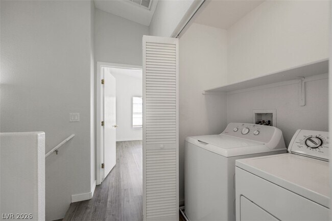 Building Photo - 2576 Lazy Saddle Dr