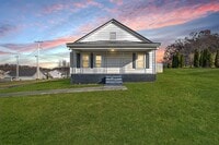 Building Photo - 1408 W College St