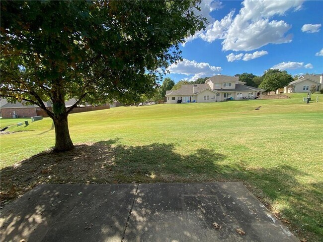 Building Photo - 4221 N Zion Valley Dr